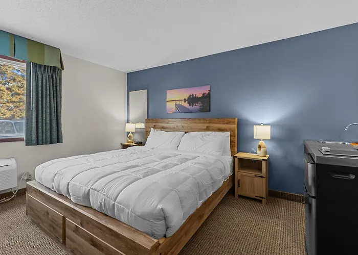 Nisswa Hotel And Suites