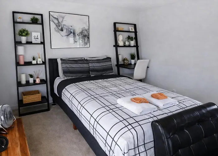 Chic Tacoma Loft- The Urban Nest - Tacoma Pnw