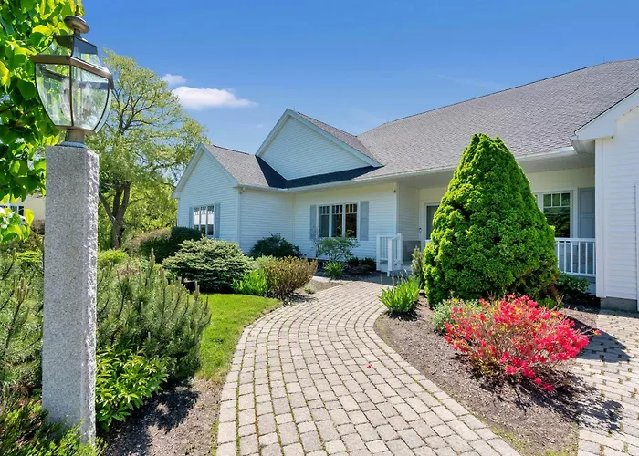 The Hill Dog Friendly Panoramic Ocean Views
