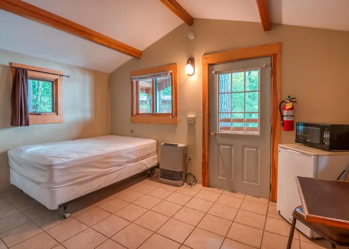Danforth Bay Camping & Rv Resort