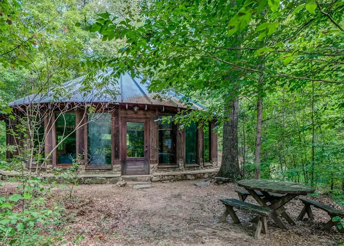 Wooden Yurt At Kaluna Farm Retreat