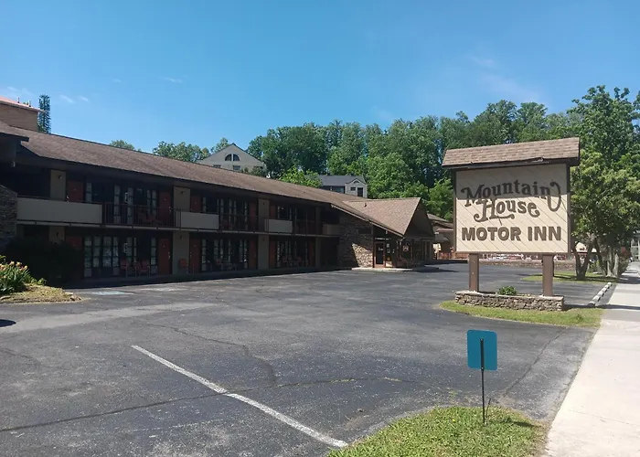 Mountain House Motor Inn Downtown Gatlinburg