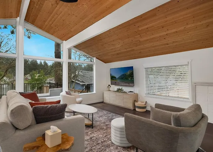Long Lake Waterfront Retreat With Private Dock