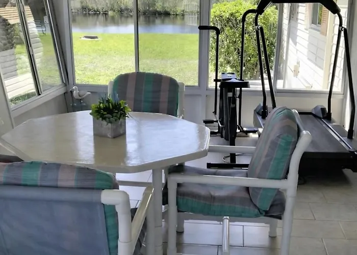 Lakefront Retreat • Patio + Grill • Pet Friendly