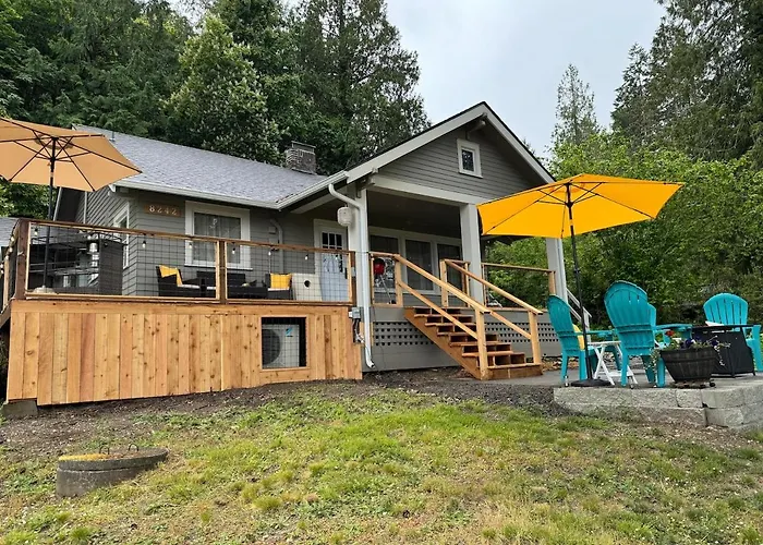 Hood Canal View Cottage