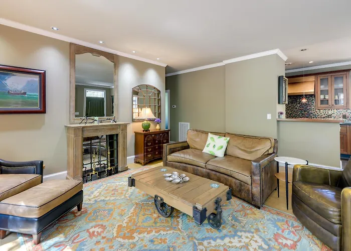 On-Site Creek! Peaceful Wooded Retreat In Havelock