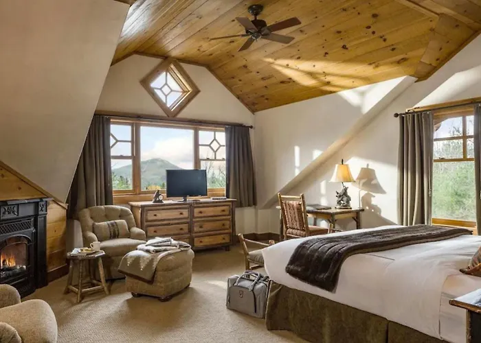 Superior Room In Whiteface Lodge - Ski Resort