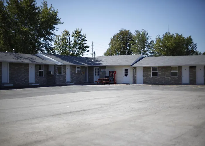 Travelier Motel