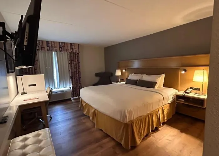 Urbana Hotel Conference Center