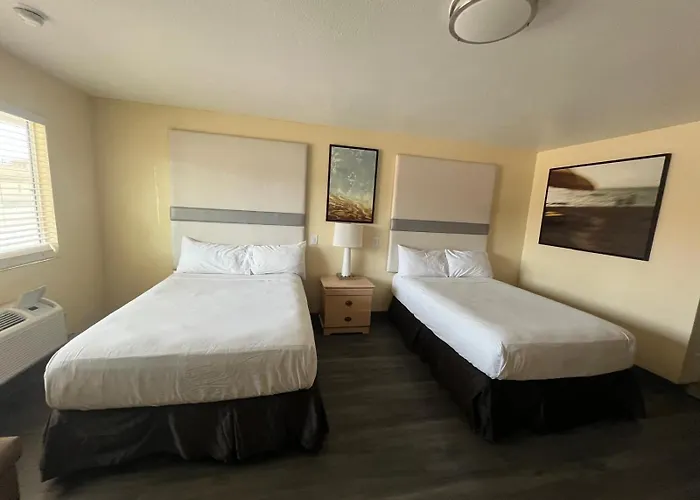 Citrus Inn & Suites
