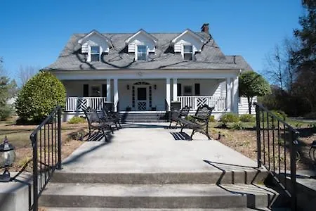 Swamp Rabbit Inn Tr