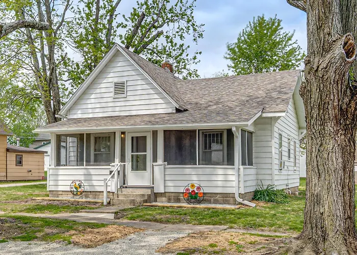 1 Mi To Park & Lake! Charming Retreat In Sullivan