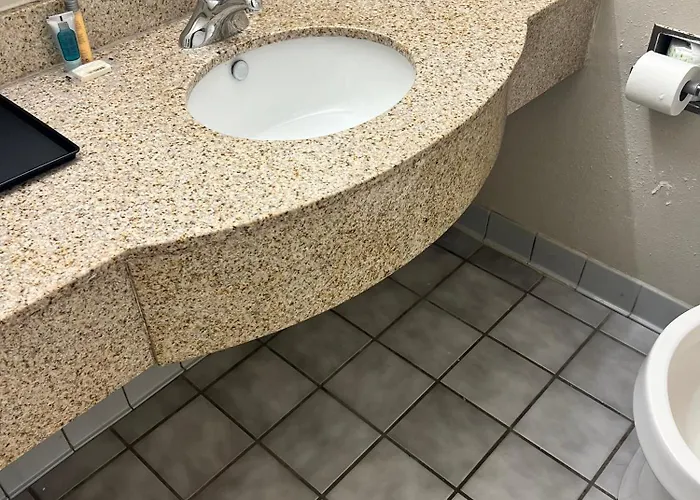 University Inn Winston