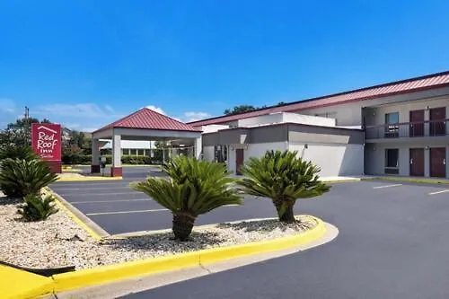 Red Roof Inn & Suites