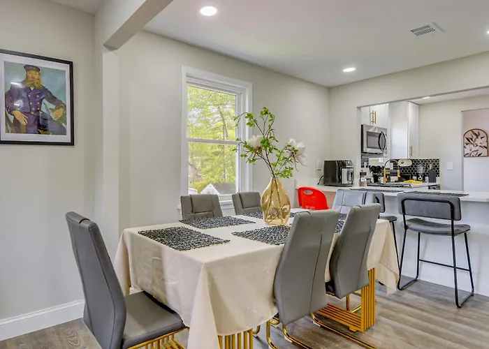 'The Red Door' Stylish Family Home In Falls Church