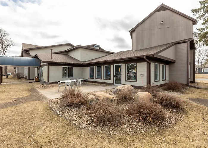 2 Queen Bed Room 5 Minutes From Gull Lake