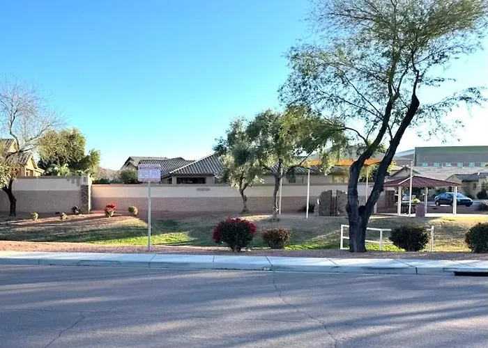 Perfect 1-Level, 4-Bedroom, 2100 Sqft House In Avondale, Az