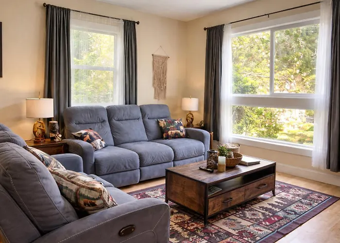 Dunsmuir Getaway