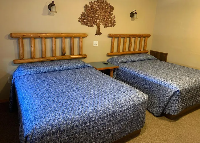 Glacier Highland Motel