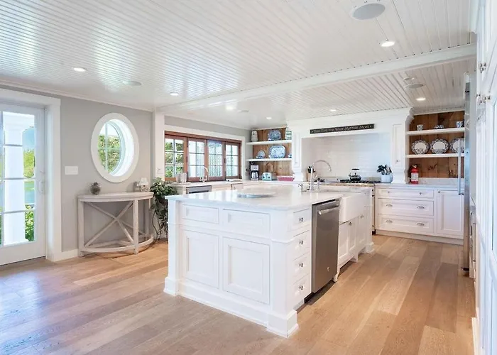 Ocean Pointe - 5 Bedroom 4 Bath Water Front Home