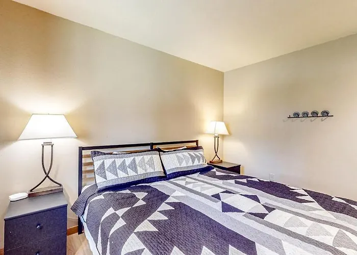 Mountain-View Ranch House With Fireplace W&D Central Ac & Bikes - Dog-Friendly