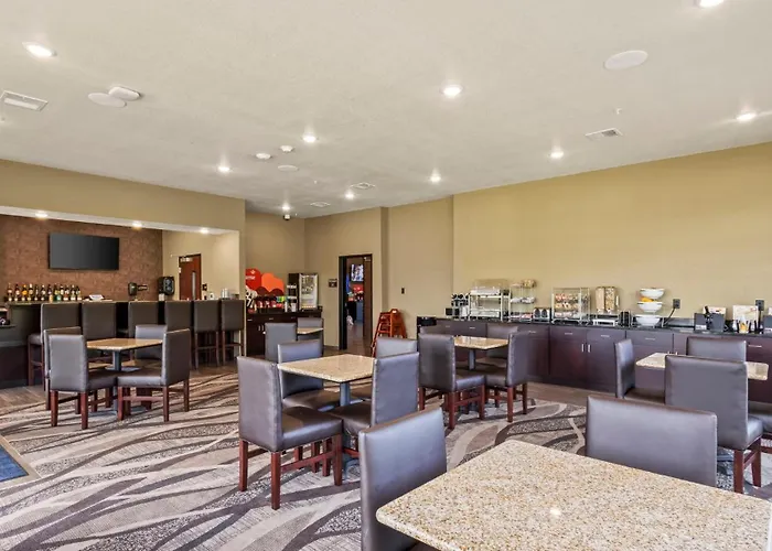 Cobblestone Hotel & Suites - Bay Minette