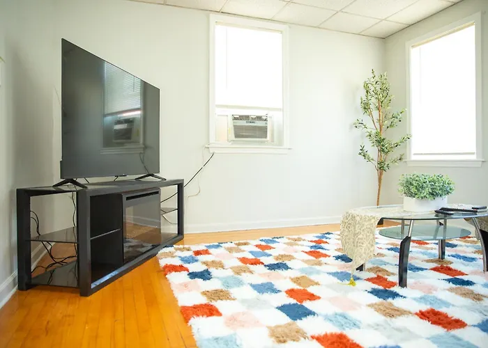 Private Room #2 In 4Br Fall River Stay Urban Haven