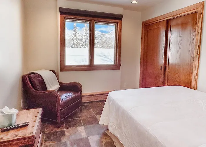 Benchmark Dr 101 ~ Guest House