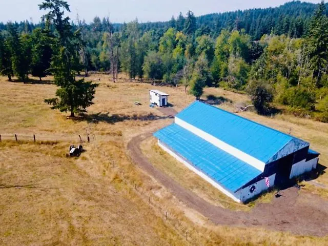 Tiny House Farm Stay Pets Welcome