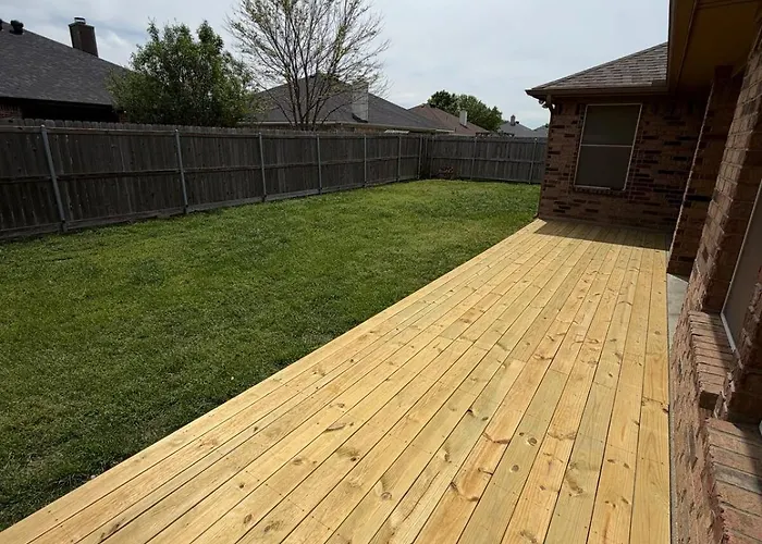 2 King Beds And Best Location In Burleson!