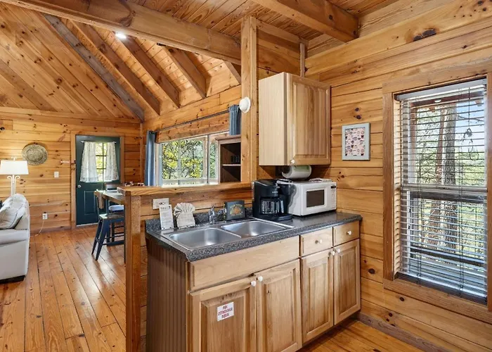 Elianahs Cabin By Avantstay