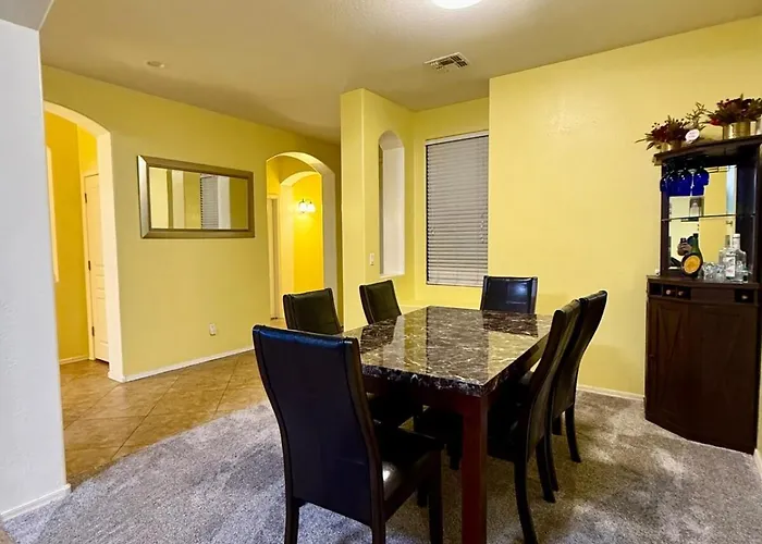 Perfect 1-Level, 4-Bedroom, 2100 Sqft House In Avondale, Az