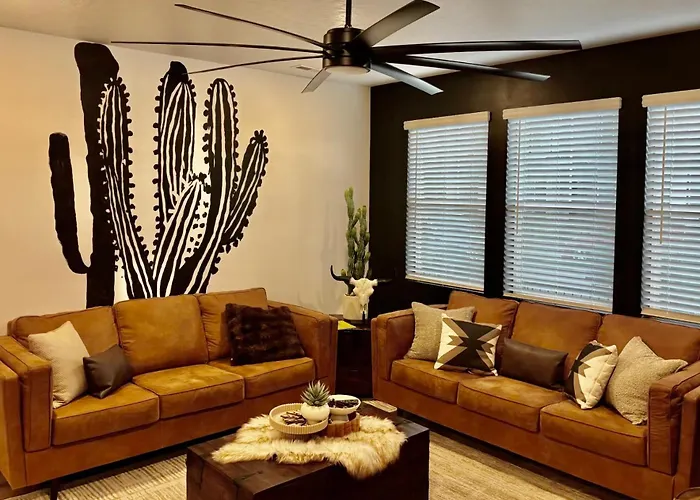 Velvet Spur - Sauna -Play Ground -Dog Park- 4 Br
