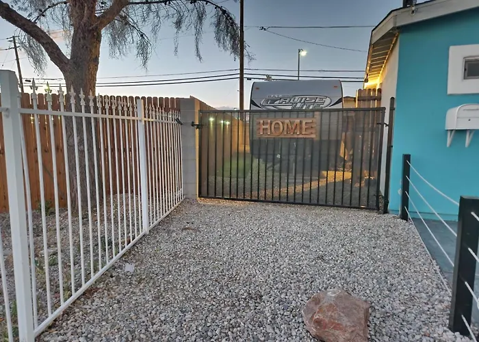 Cozy 1-Bedroom Recreational Vehicle In Fabulous Las Vegas With Ac