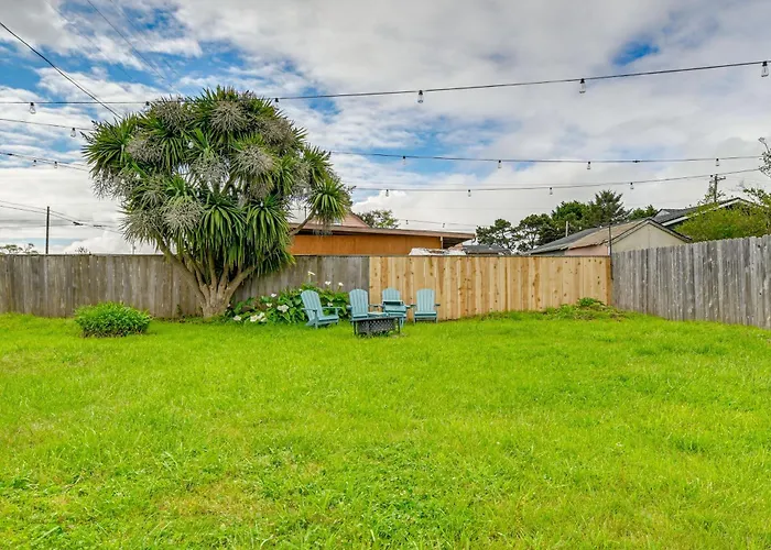 Near Ocean & Redwood National Park! Home W/ Yard