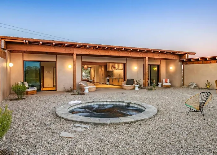 Masseria Solara - Desert Design Retreat With Pool, Hot Tub & Views