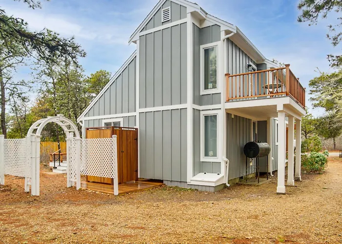 Retreat On Martha'S Vineyard! Near Shops & Eats