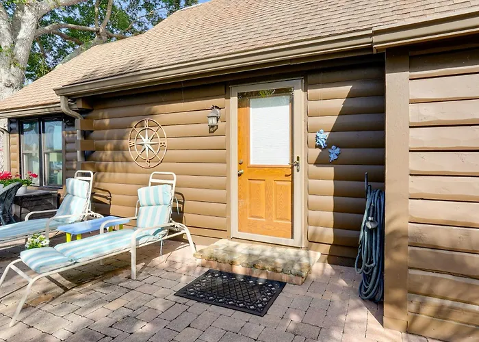Dock & Views! Waterfront Cabin On Lake Okeechobee