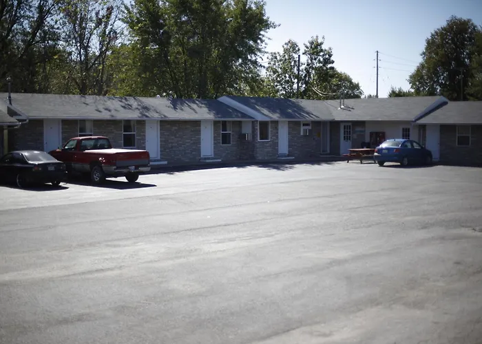 Travelier Motel