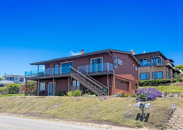 Catch Some Waves! Panoramic Ocean Views!- Cardiff Surfer