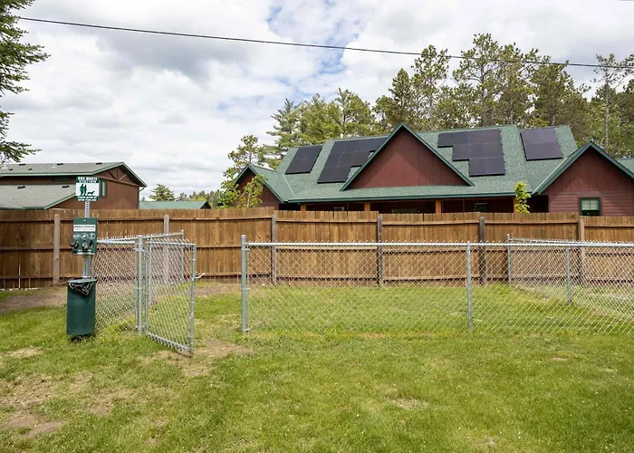 2Br 1Ba Cabin #2 Riverside Point Resort