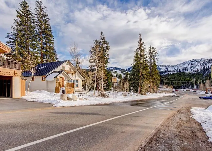 Newly Remodeled Ski-In - Ski-Out Cabin With Washer & Dryer New Kitchen - Walk To Lifts