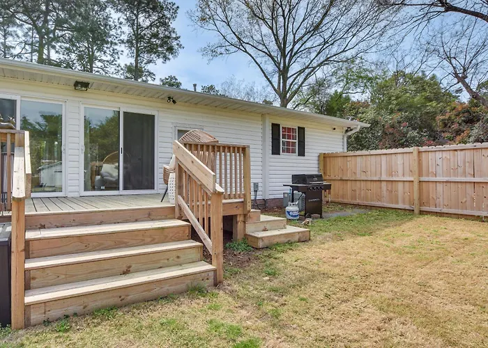 Golf, Ride & More! Home In Dtwn Southern Pines