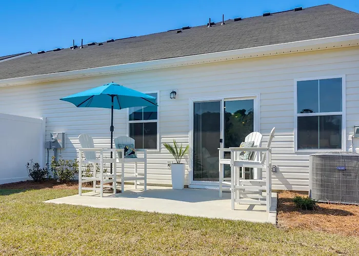 2 Mi To Ocean Isle Beach! Coastal Getaway W/ Patio