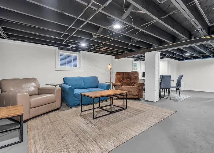 2Blocks 2Beach | Free Coffee | Linens+Towels | Ac