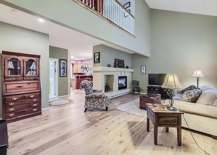 Littleton Executive Townhouse