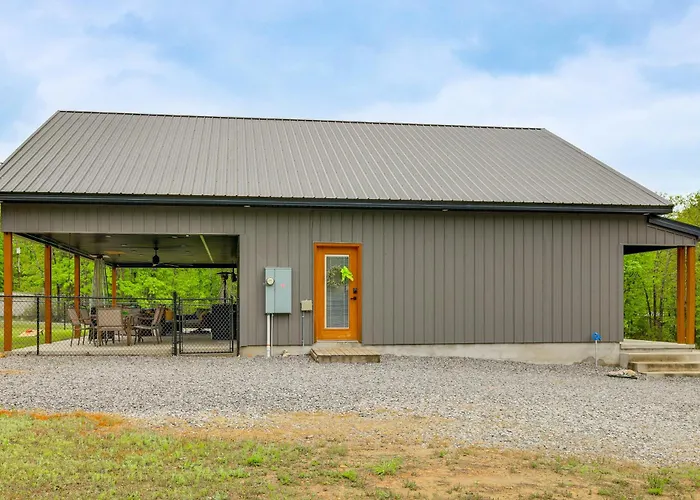 Modern-Style Home W/ Patio, Near Greers Ferry Lake