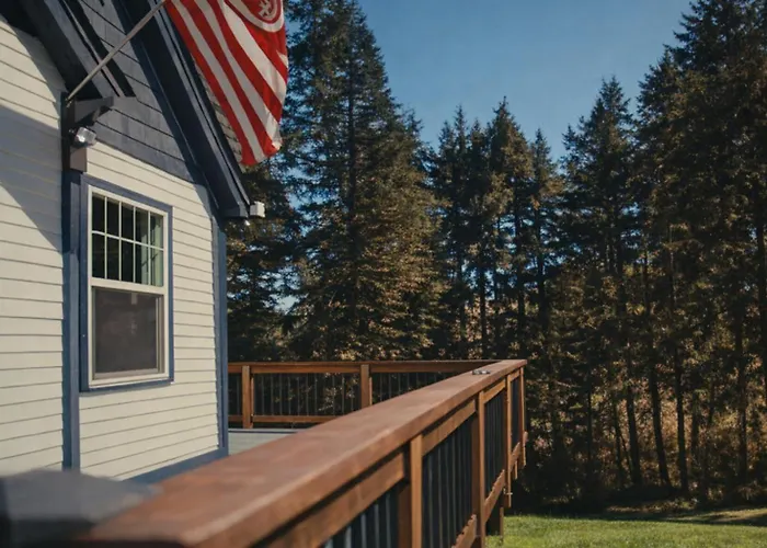 Retreat Near Lewis River Dog-Friendly Adventures