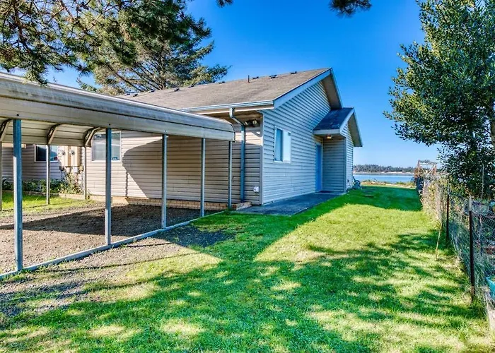 Cute Waterfront Cottage With Private Washer&Dryer & Wonderful Views Of The Bay