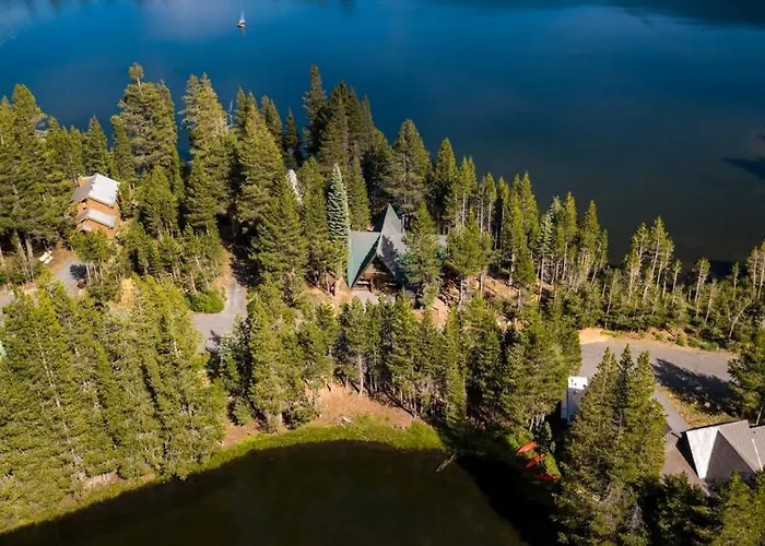 Luxury Lakefront Home With Private Hot Tub On-Site Dock Fireplace & Hoa Beach